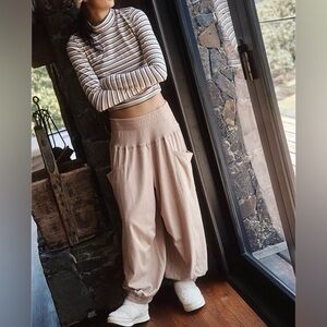 Free People FP Movement Up In The Air Printed Set M NWT Sold Out